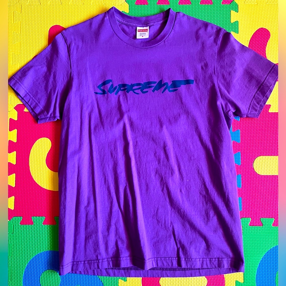 Worn Supreme Futura Logo Tee sz Medium